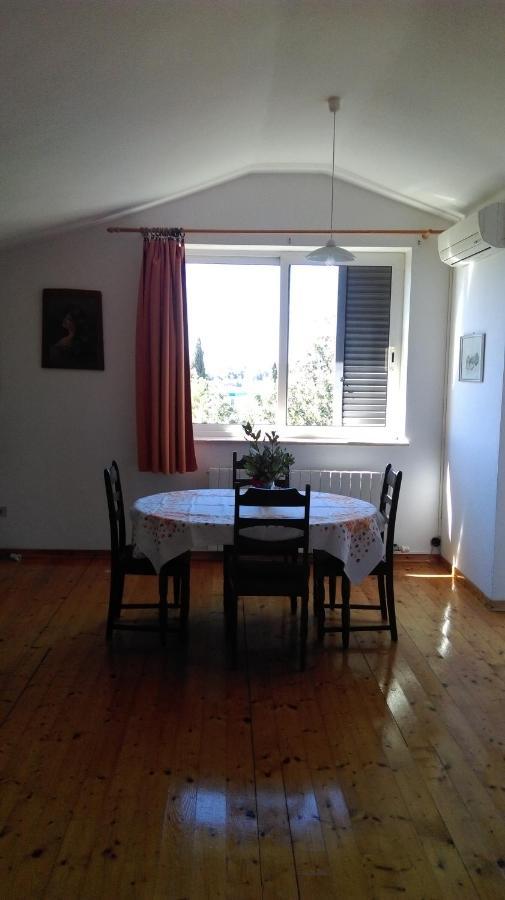 Apartment Elinor 2 روفينج المظهر الخارجي الصورة