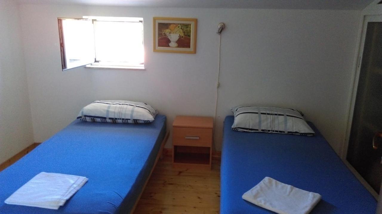 Apartment Elinor 2 روفينج المظهر الخارجي الصورة