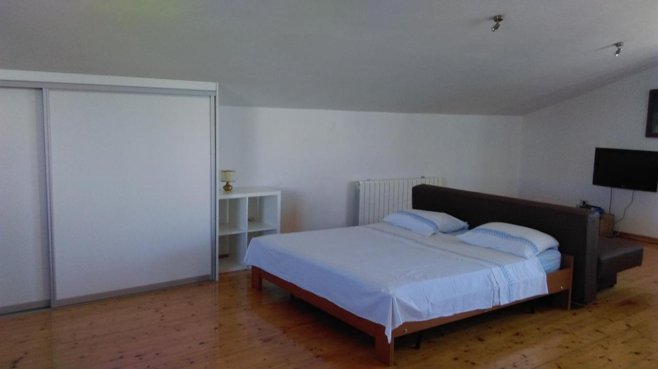Apartment Elinor 2 روفينج المظهر الخارجي الصورة